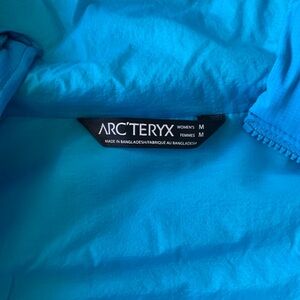 Arc'teryx Women's Jacket - Blue